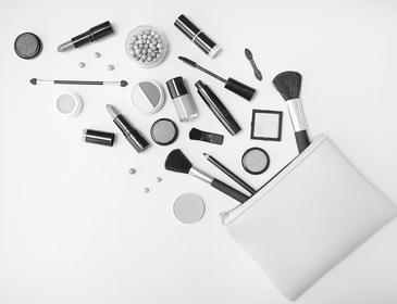 Cosmetics 570190258 1024x683