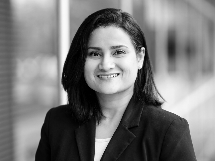 Lamba Rupali bw